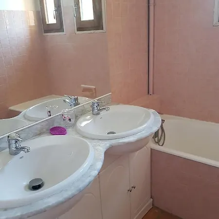 Maison *